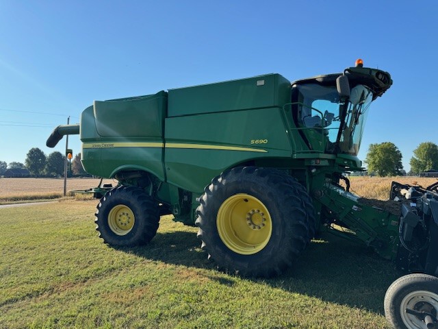 2013 John Deere S690