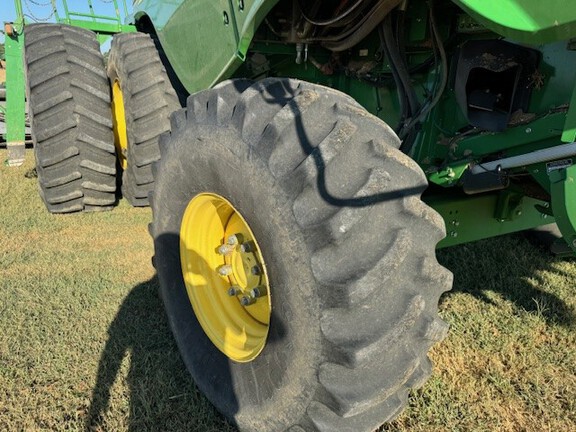 Photo of 2013 John Deere S690