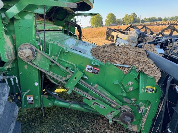 Photo of 2013 John Deere S690