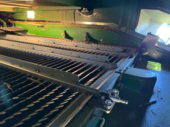 Photo of 2013 John Deere S690