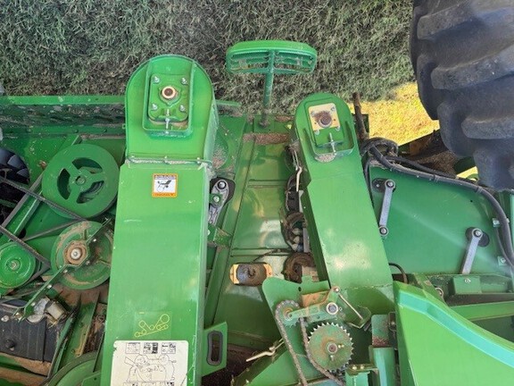 Photo of 2013 John Deere S690