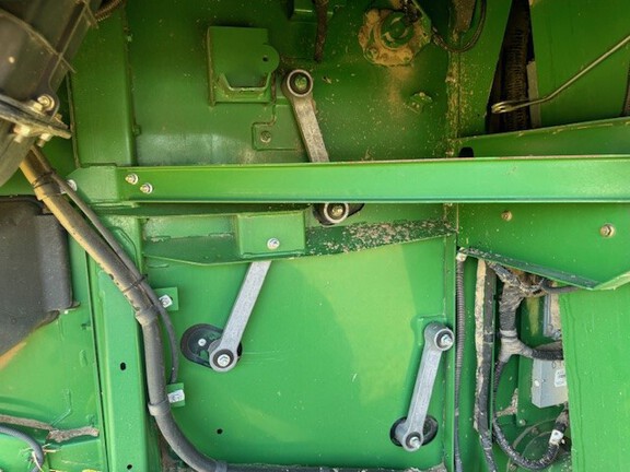 Photo of 2013 John Deere S690