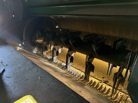 Photo of 2013 John Deere S690