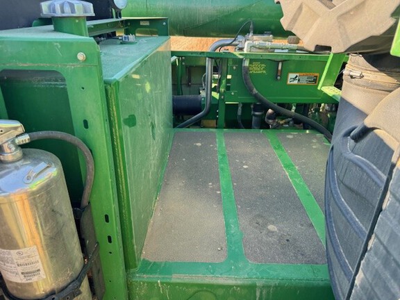 Photo of 2013 John Deere S690