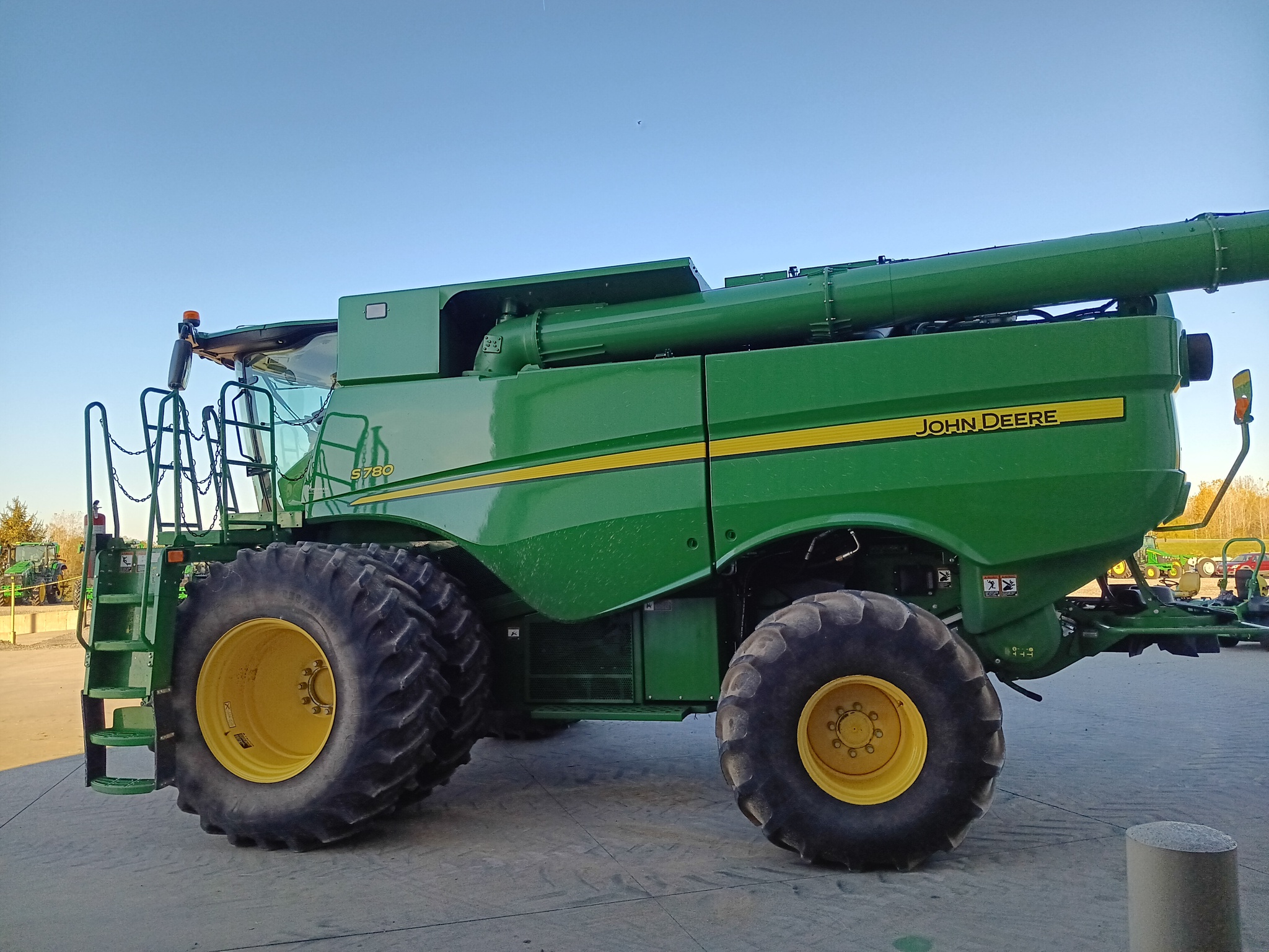 2018 John Deere S780 Image 4