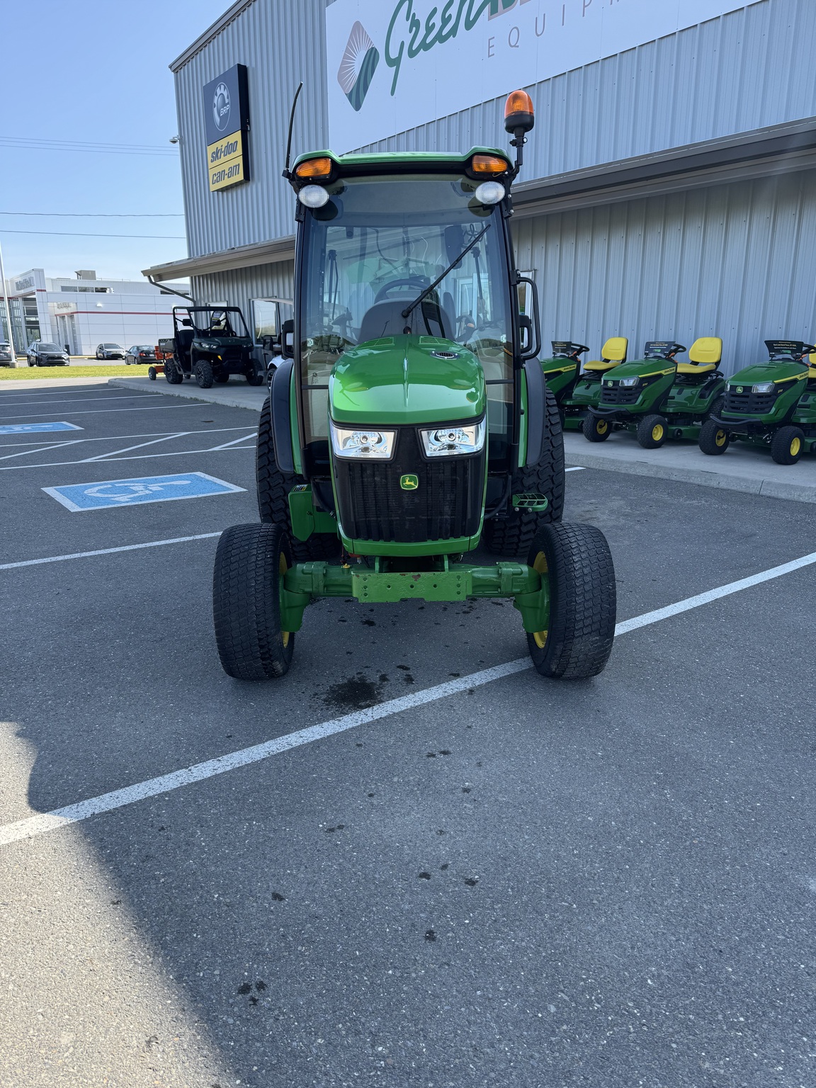 2022 John Deere 4066R Image 7