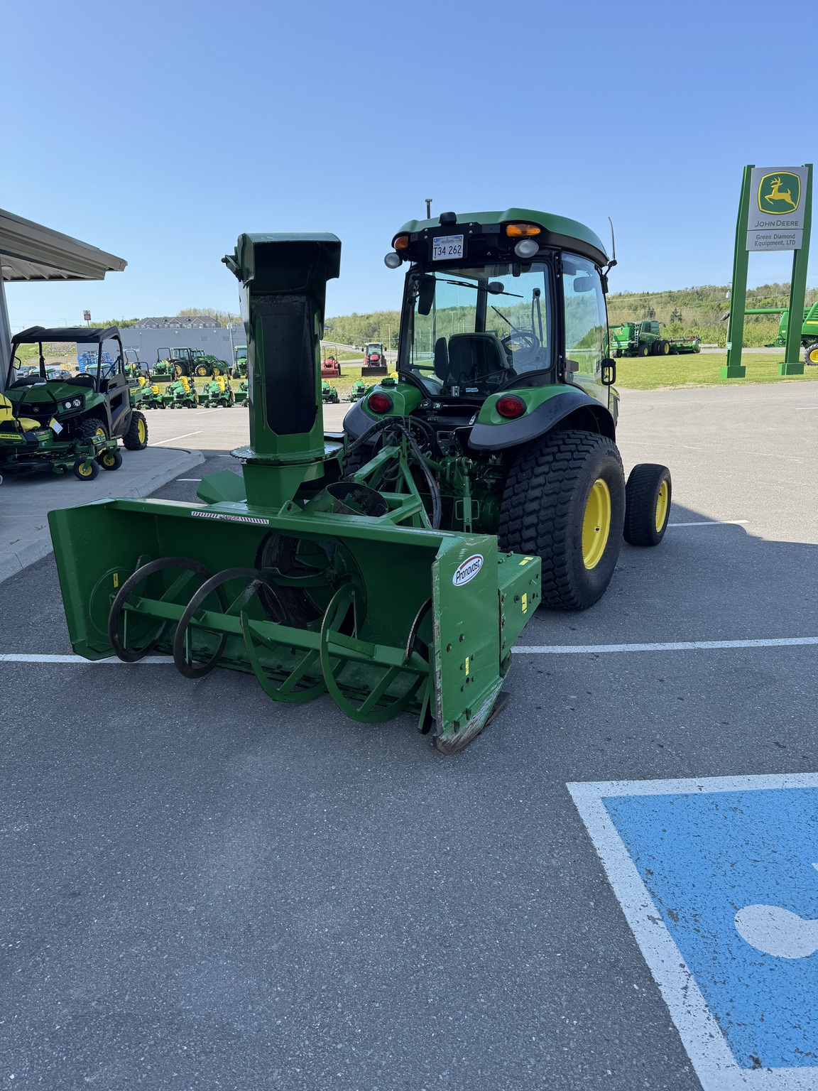2022 John Deere 4066R Image 5