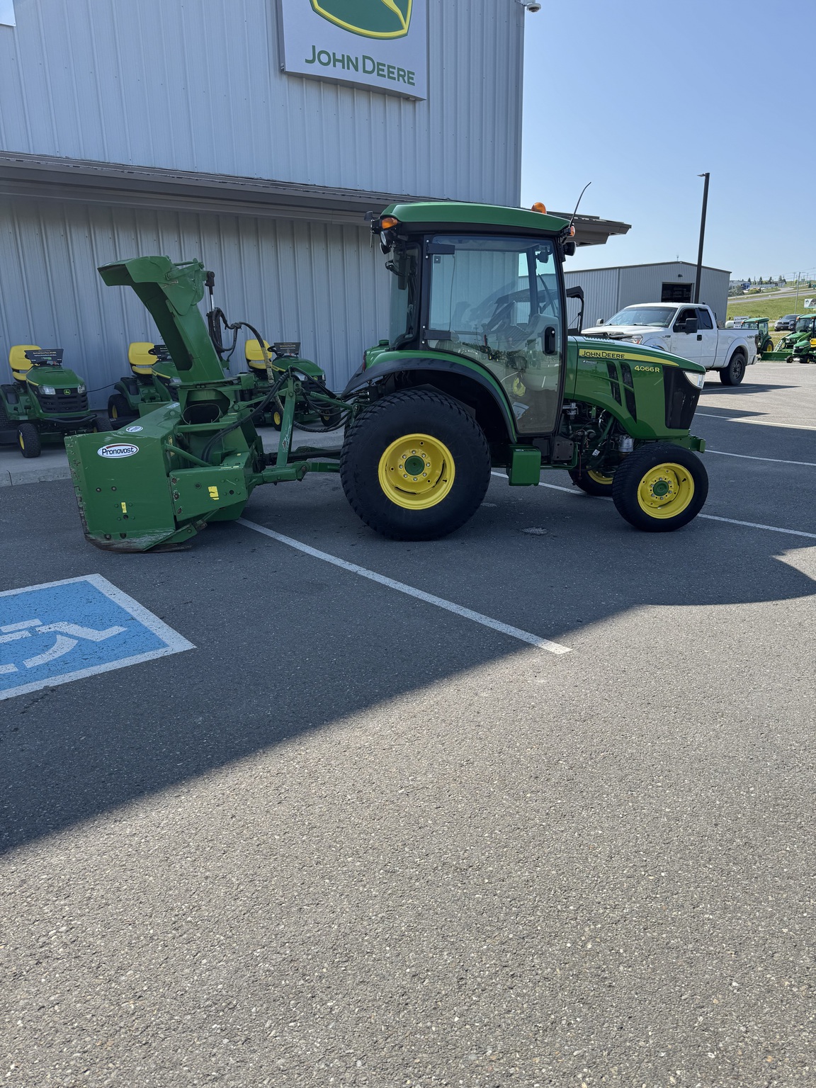 2022 John Deere 4066R Image 1