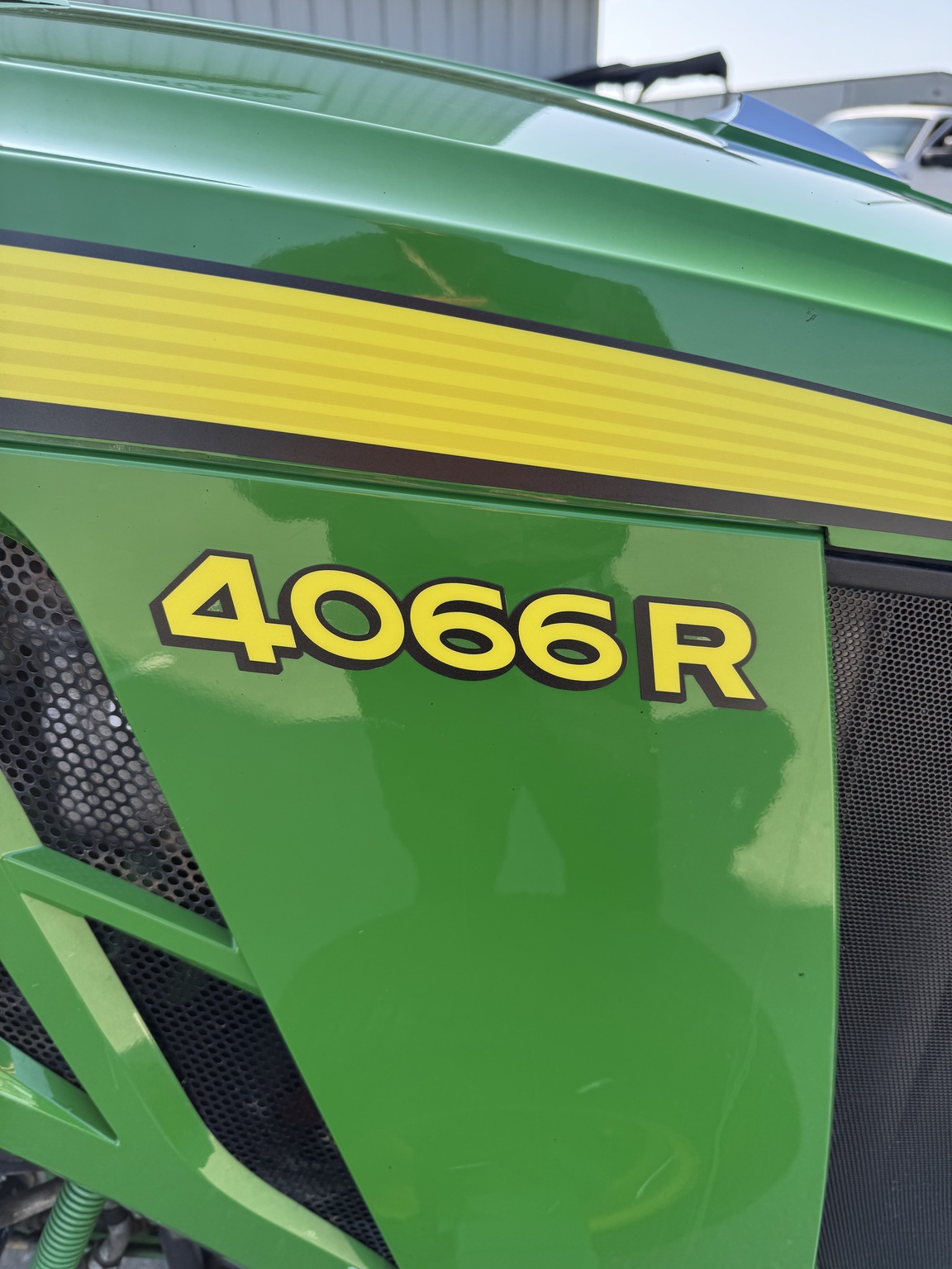 2022 John Deere 4066R Image 8