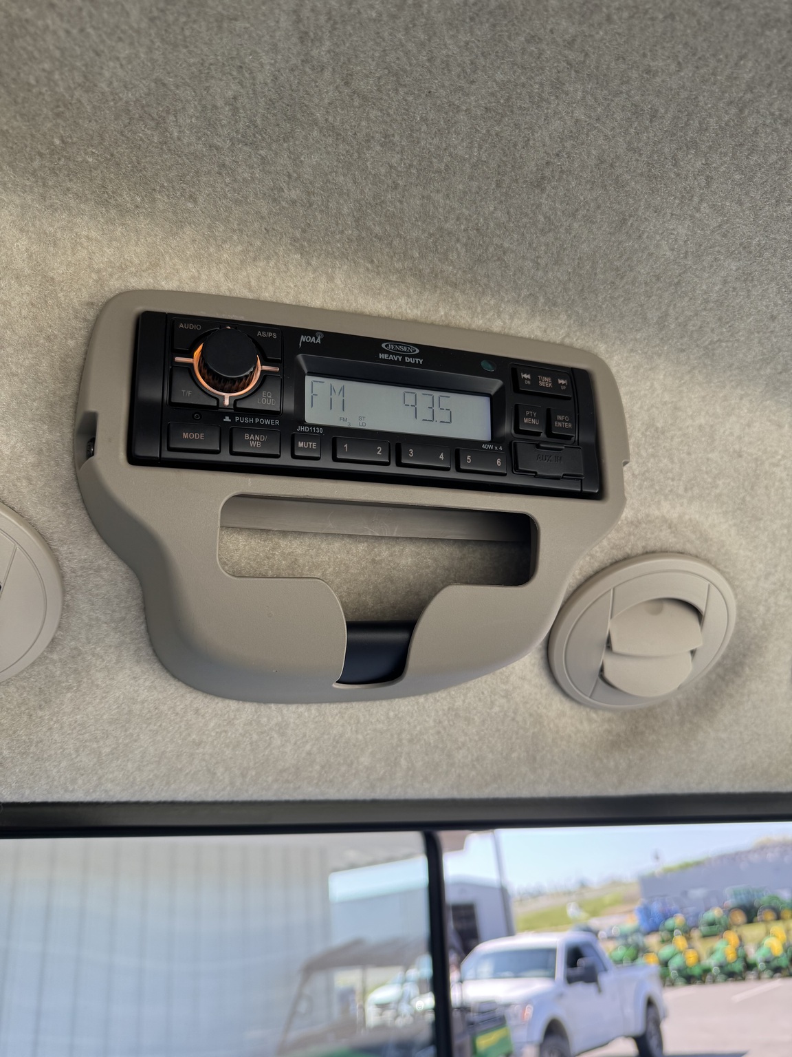 2022 John Deere 4066R Image 19