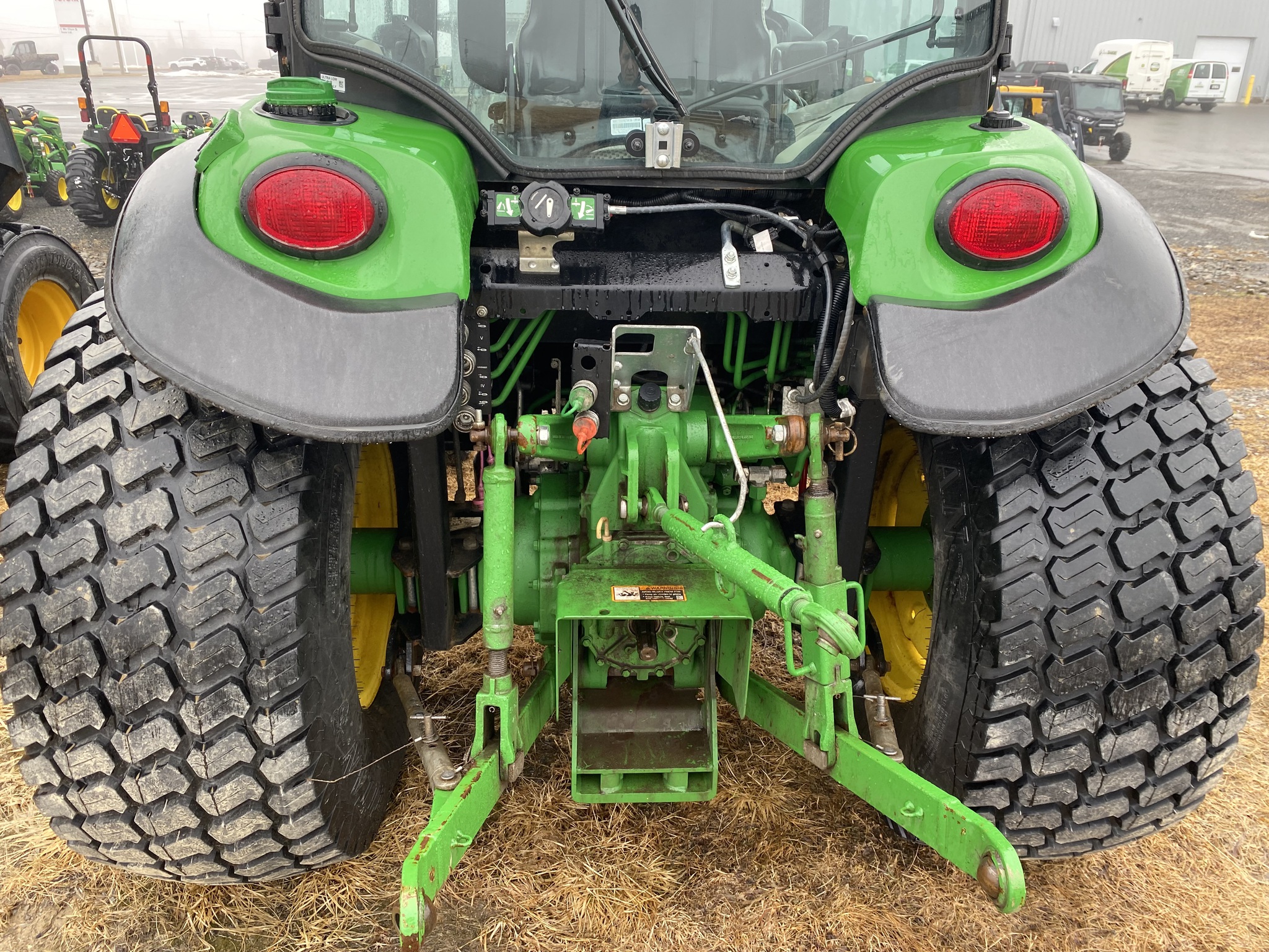 2022 John Deere 4066R Image 29