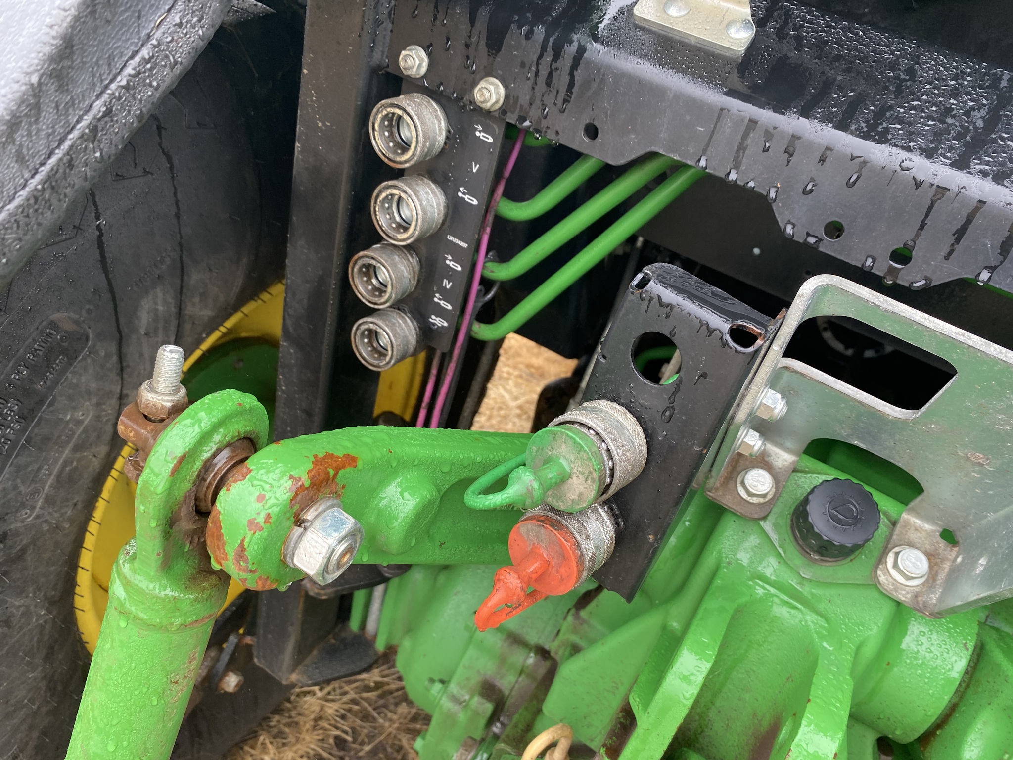 2022 John Deere 4066R Image 31