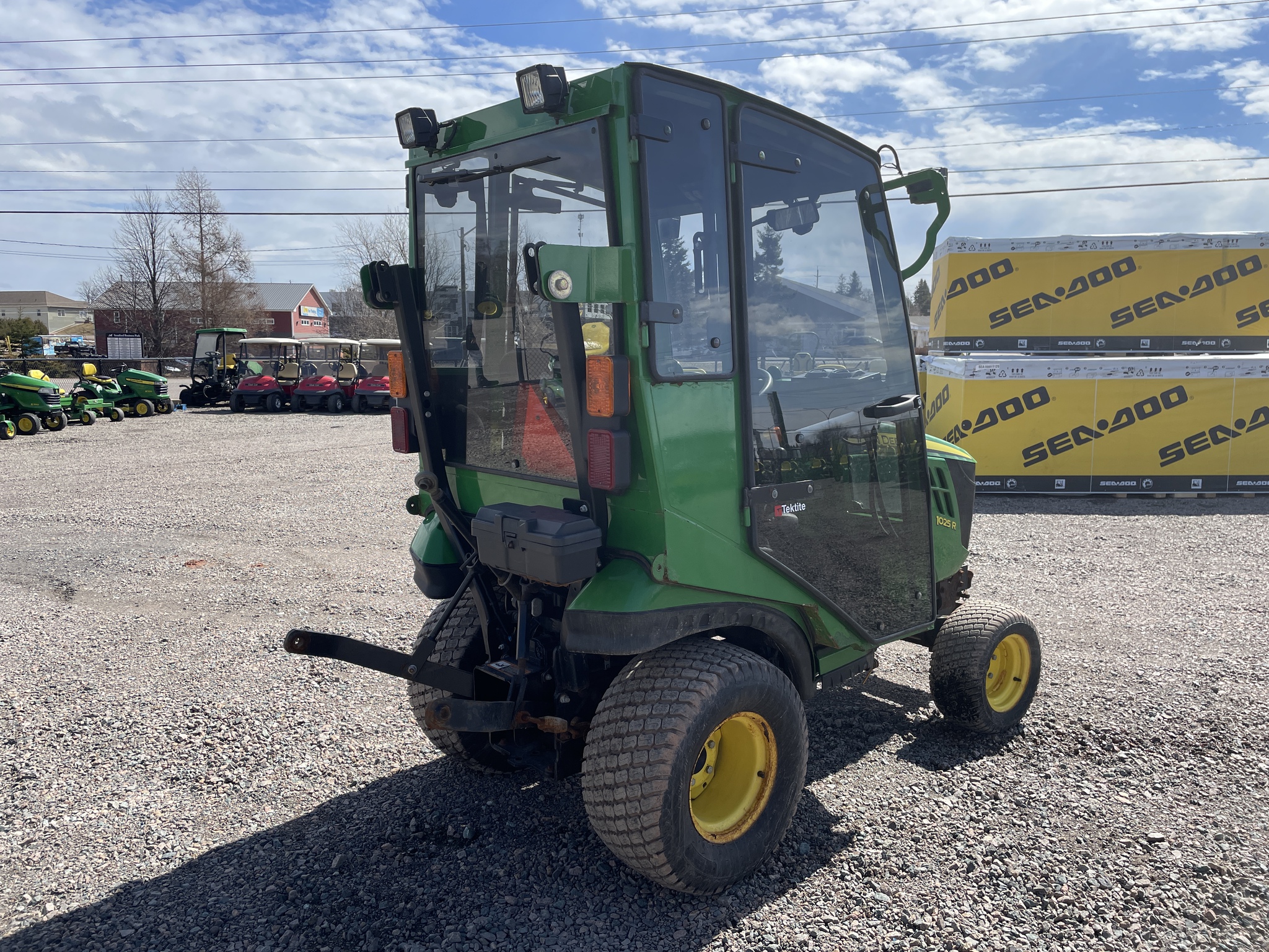 2015 John Deere 1025R Image 5
