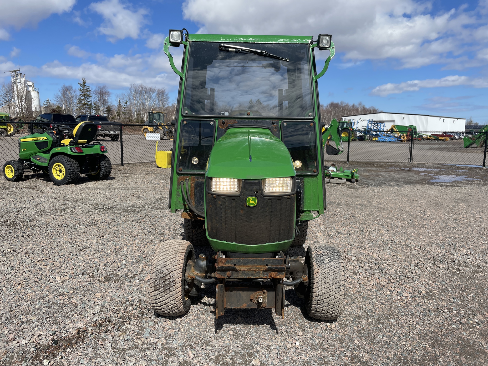 2015 John Deere 1025R Image 9