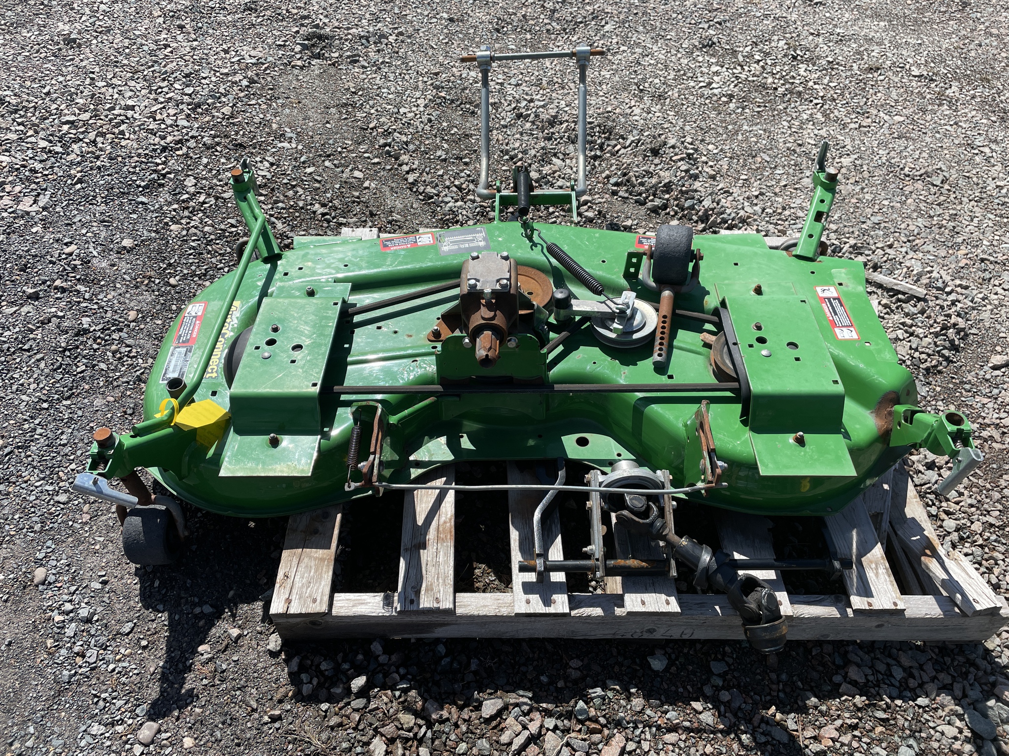 2015 John Deere 1025R Image 15