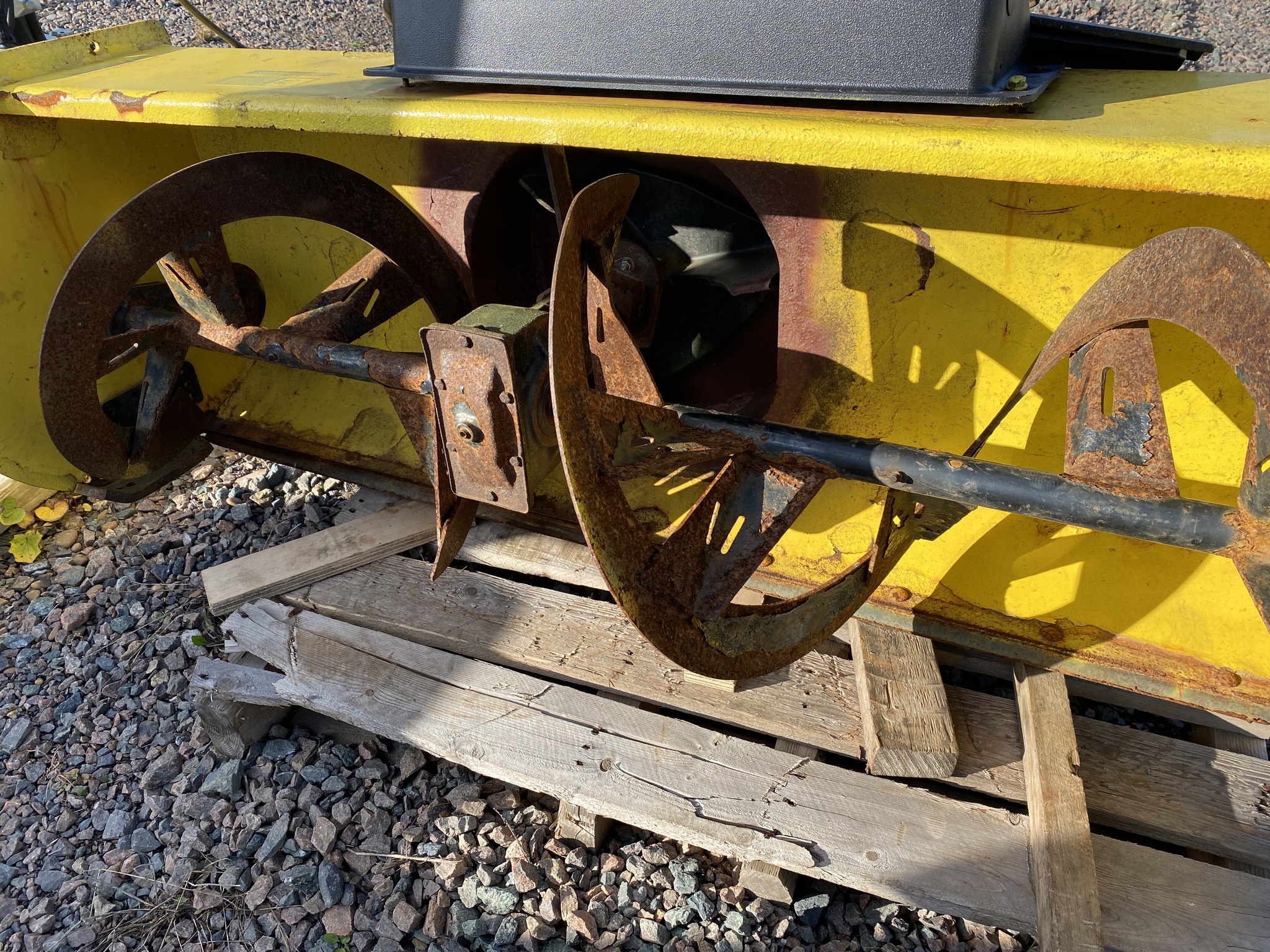 2015 John Deere 1025R Image 20