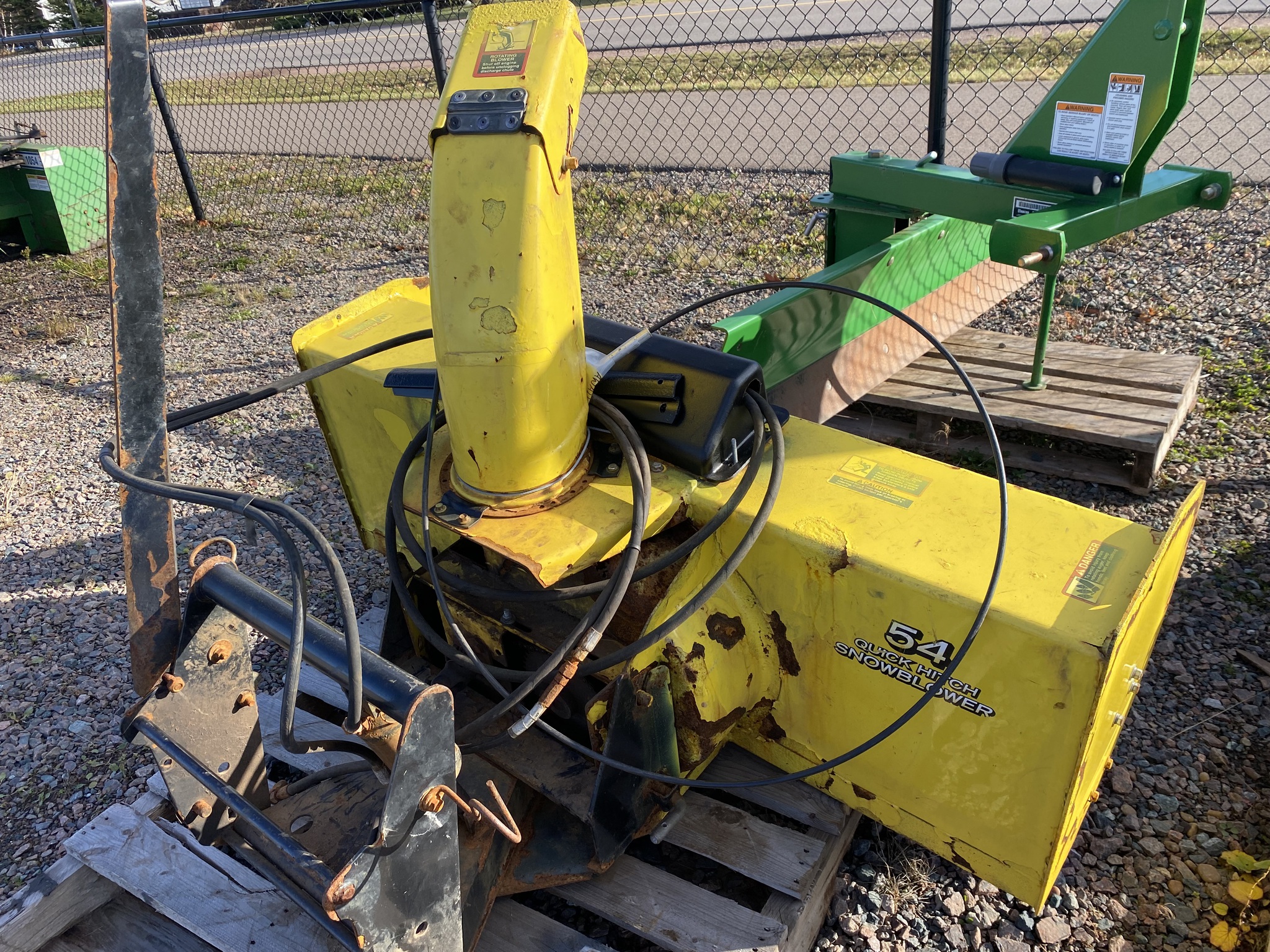 2015 John Deere 1025R Image 22