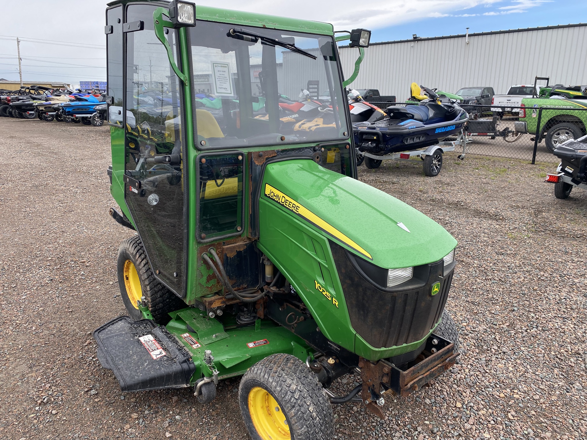 2015 John Deere 1025R Image 3
