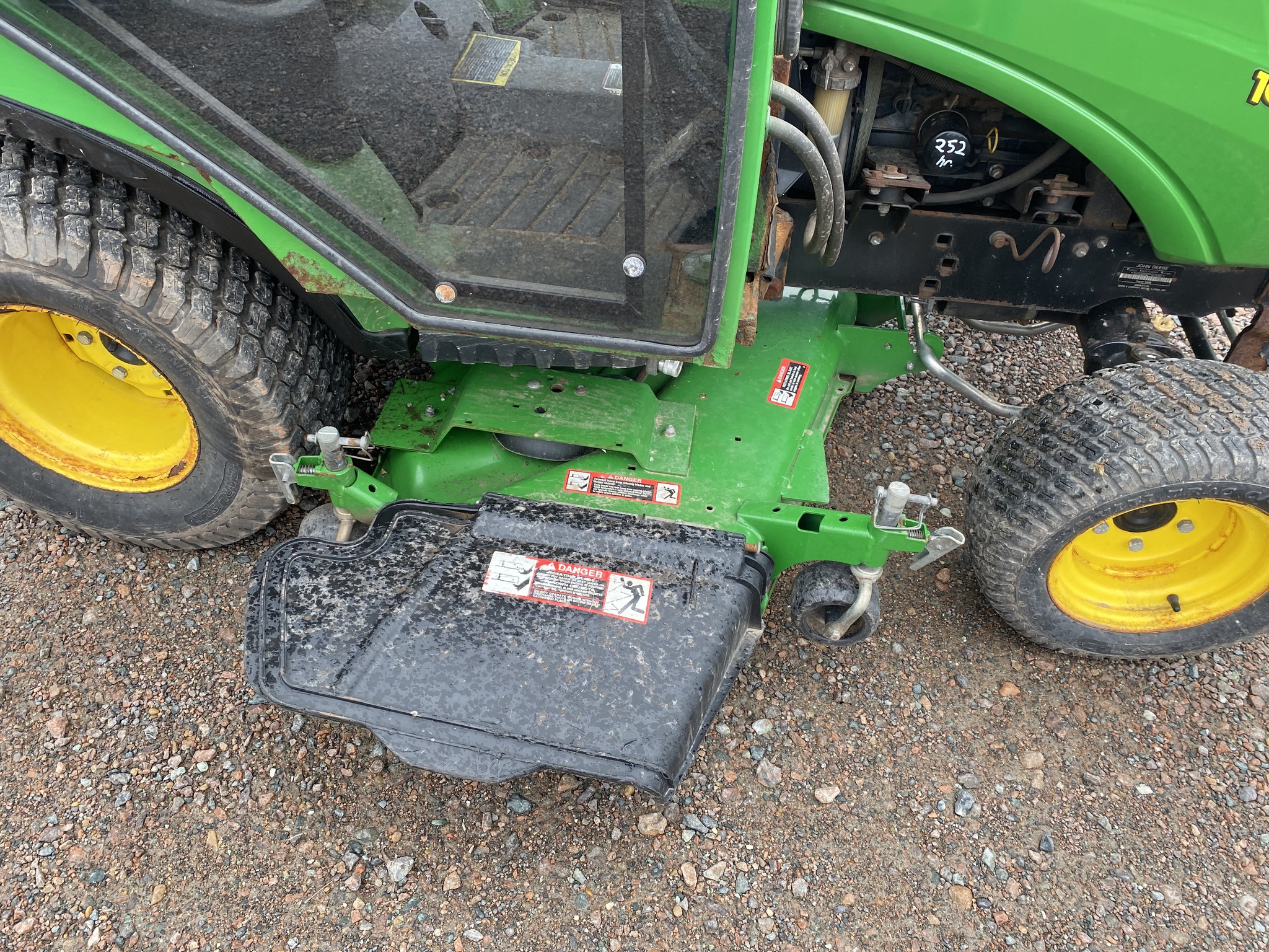 2015 John Deere 1025R Image 20