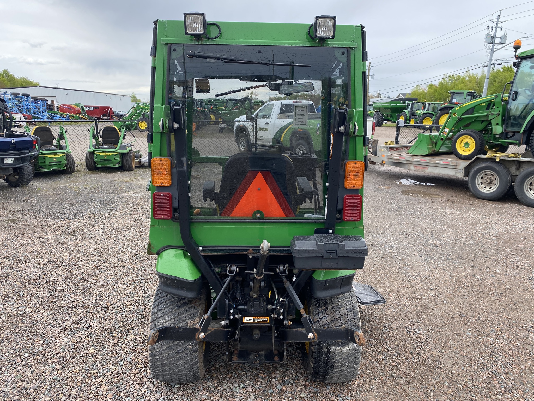 2015 John Deere 1025R Image 19
