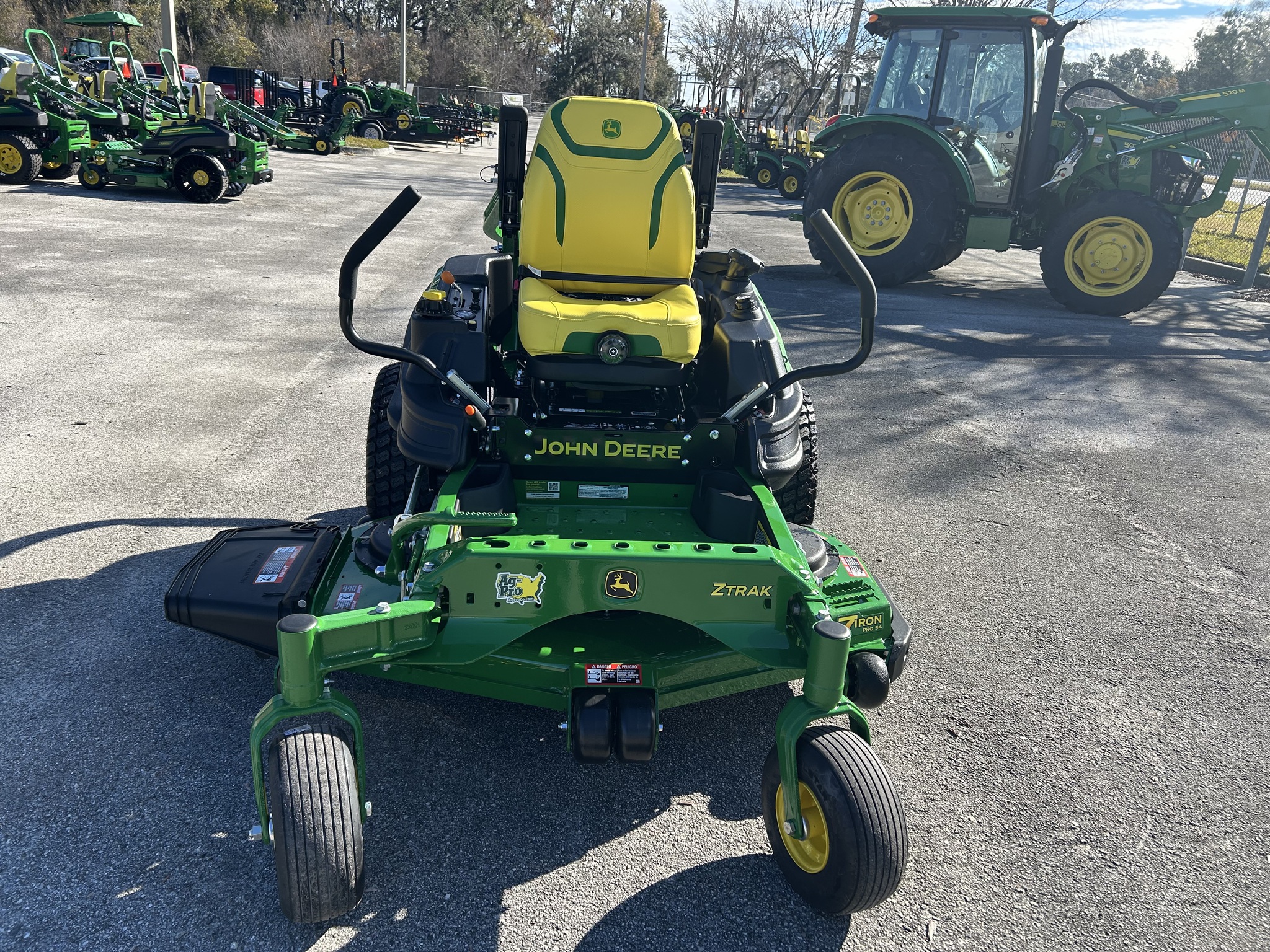 2025 John Deere Z930M Image 6