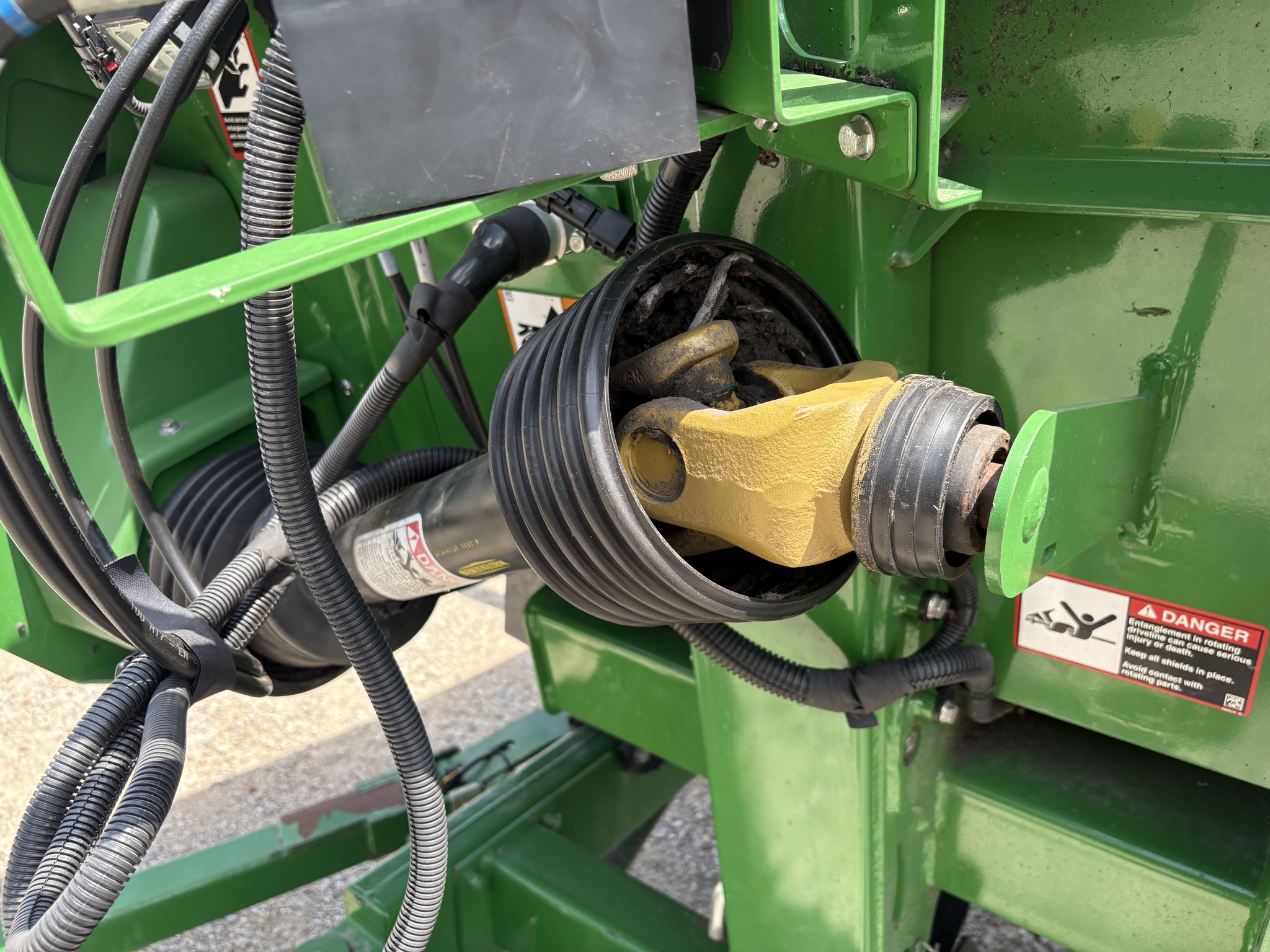 2021 John Deere C6R Image 10