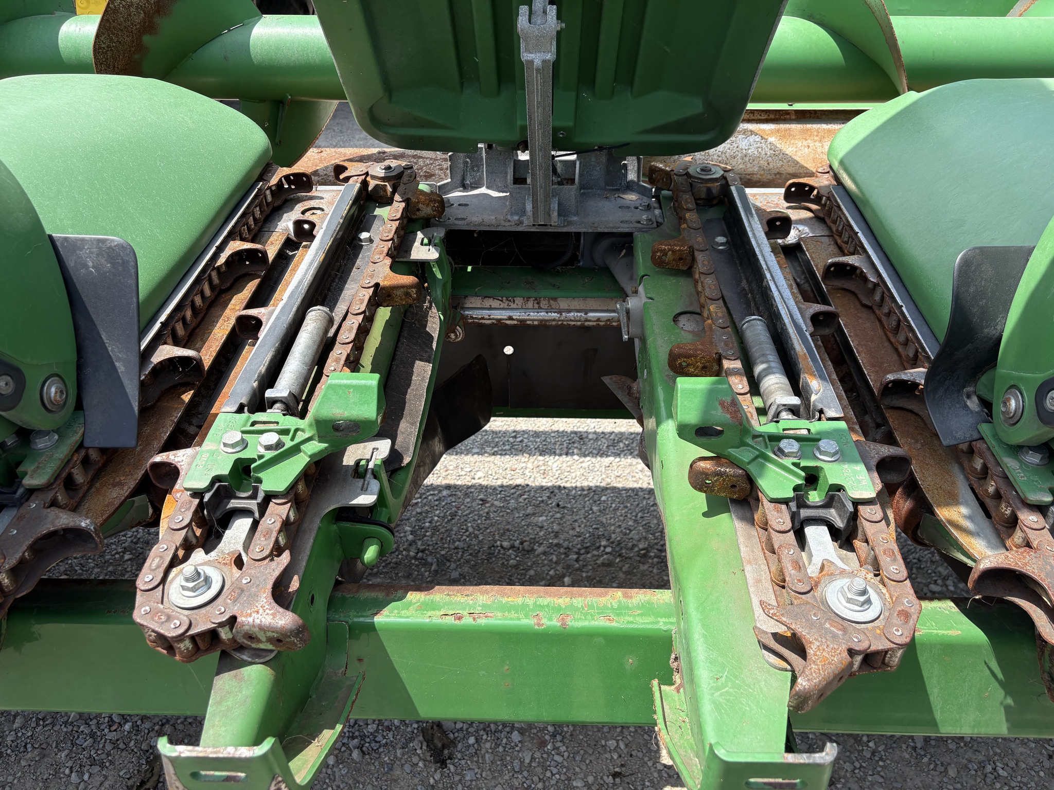 2021 John Deere C6R Image 16