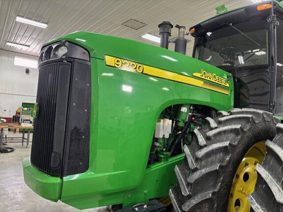 2007 John-Deere 9220