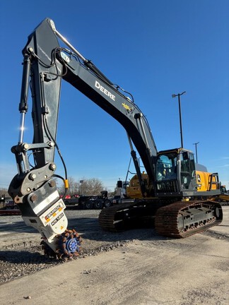 Photo of a 2025 John Deere 350 P