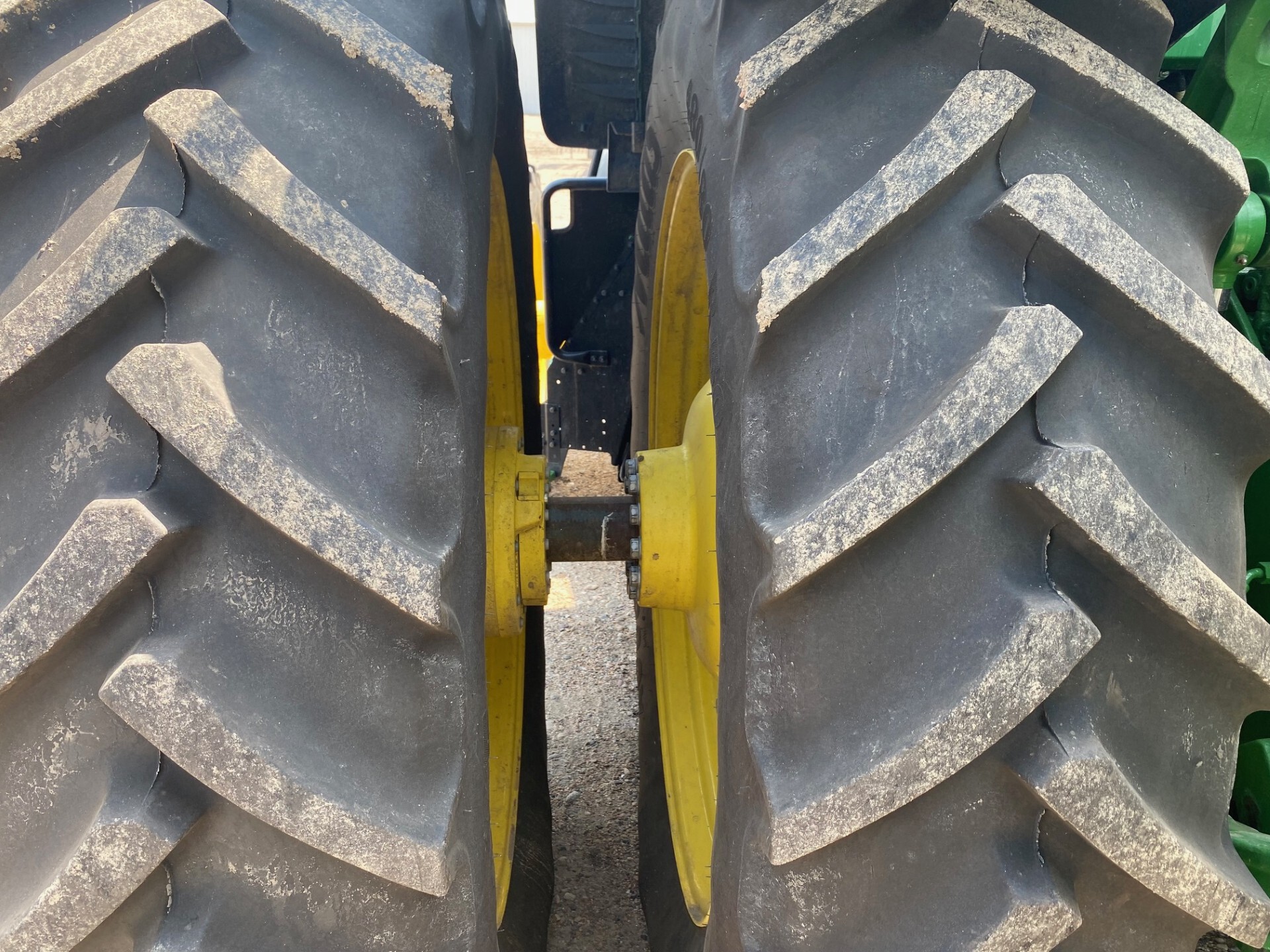 2024 John Deere 8R 340 Image 6