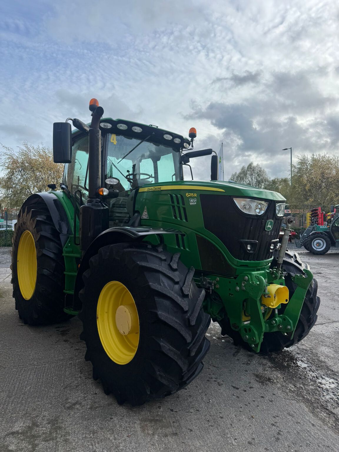 2020 John Deere 6215R