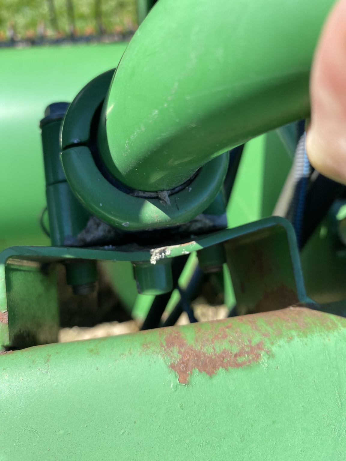 2010 John Deere 630F Image 13