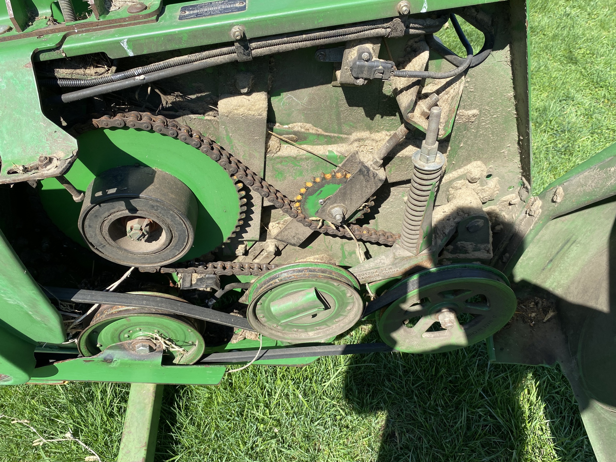 2010 John Deere 630F Image 14