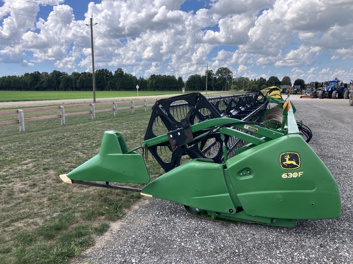 2010 John Deere 630F Image 3