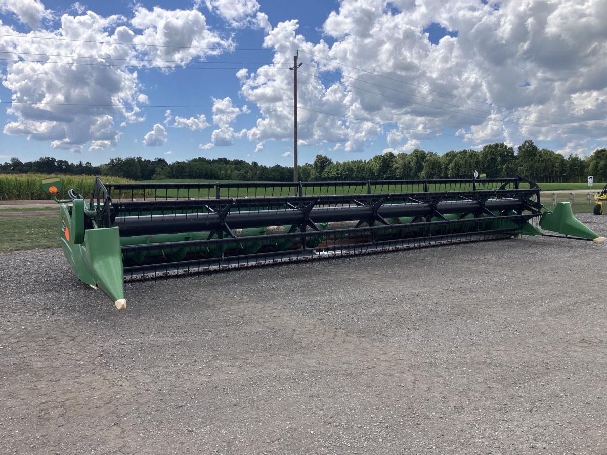 2010 John Deere 630F Image 6