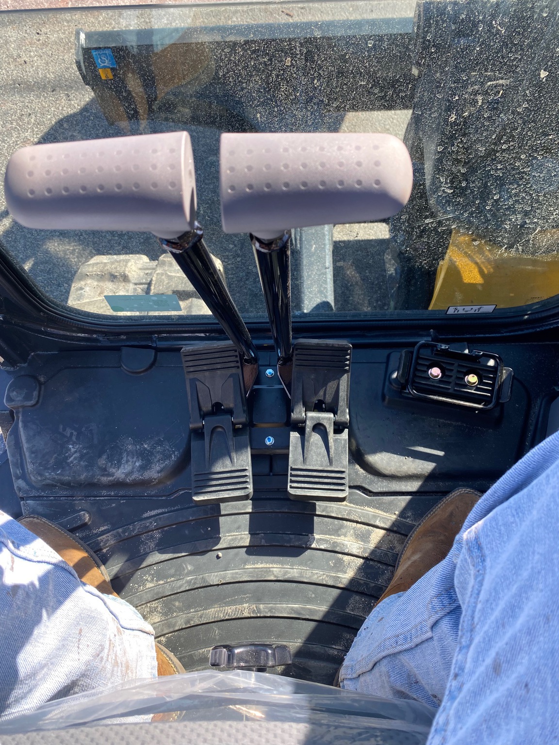 2025 John Deere 60 P Image 10