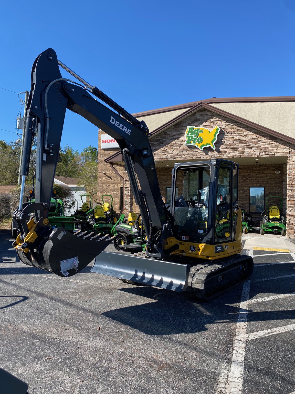 2025 John Deere 60 P Image 1