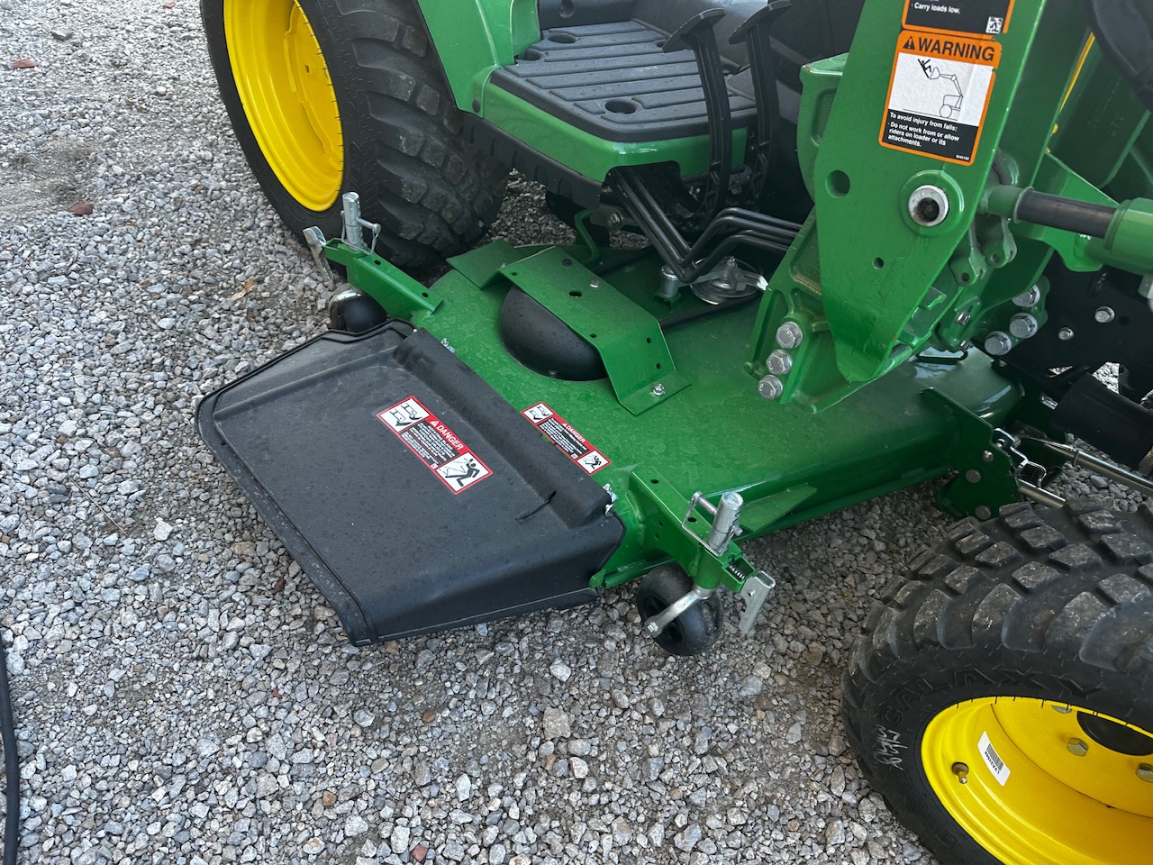  2023 John Deere 2025R at Heritage Tractor in Lexington, IL