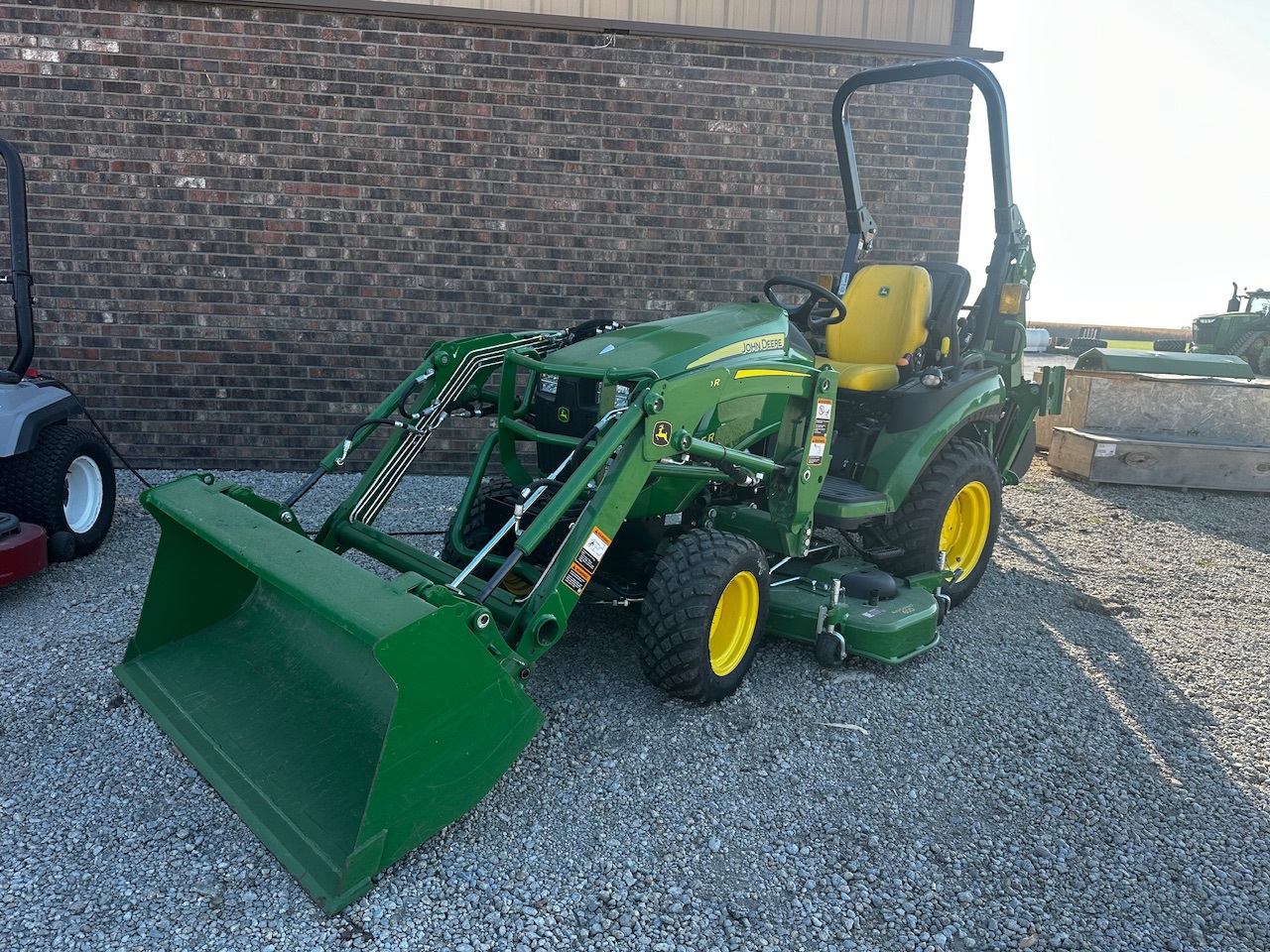  2023 John Deere 2025R at Heritage Tractor in Lexington, IL
