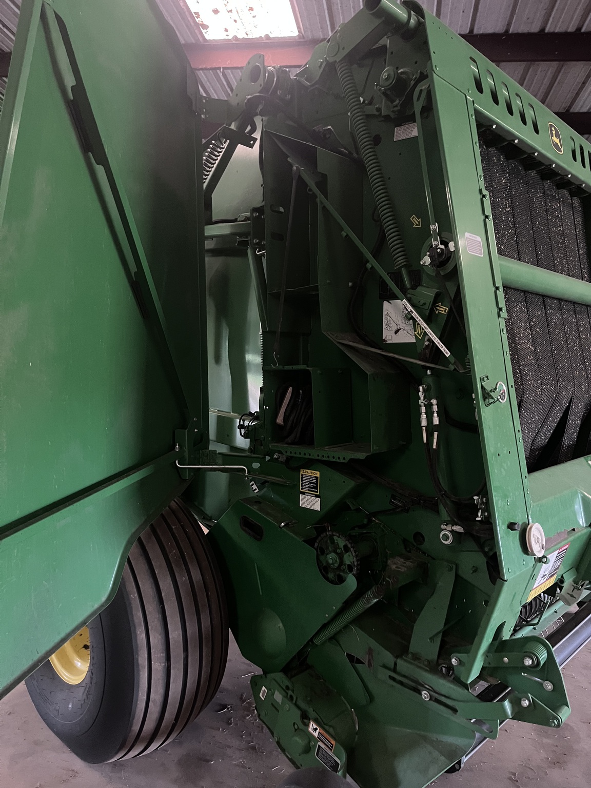 2022 John Deere 560M Image 11