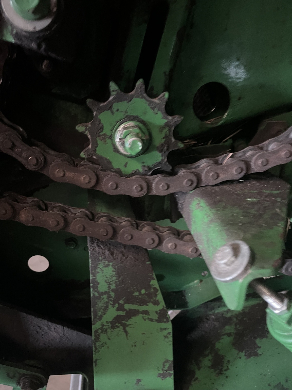 2022 John Deere 560M Image 13