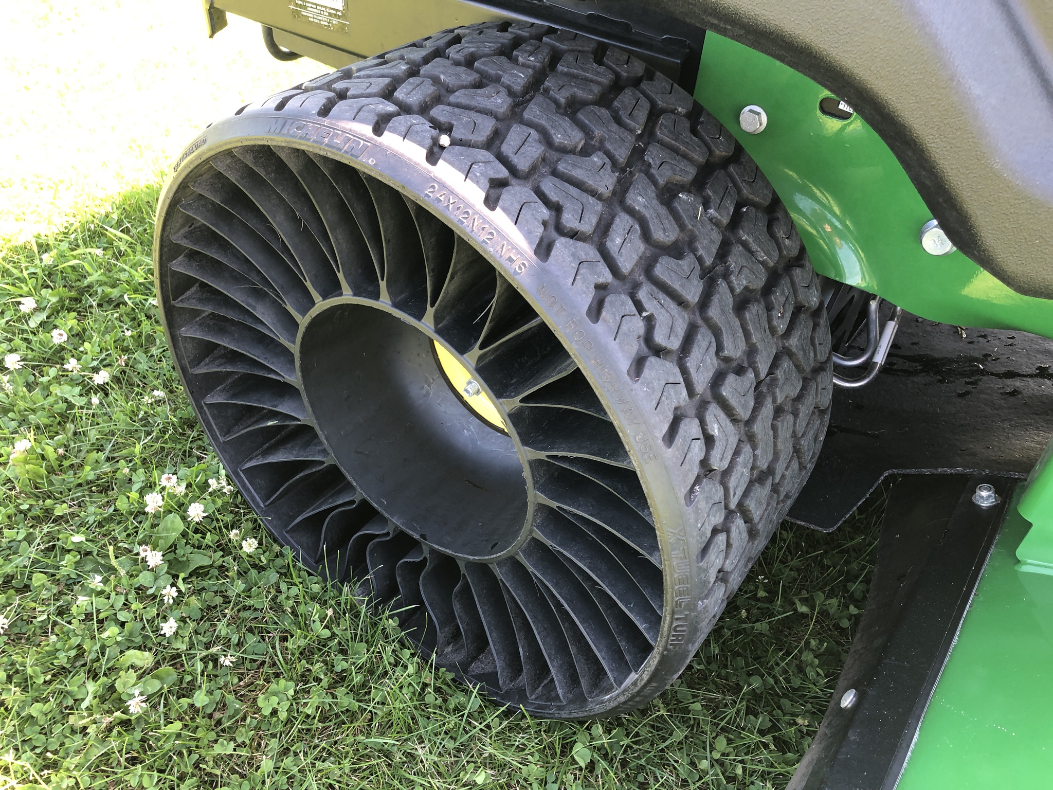 2024 John Deere Z994R Image 20