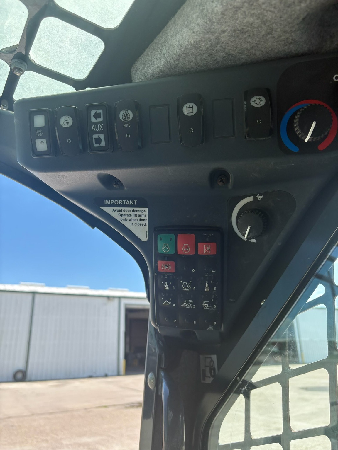 2021 John Deere 331G Image 13