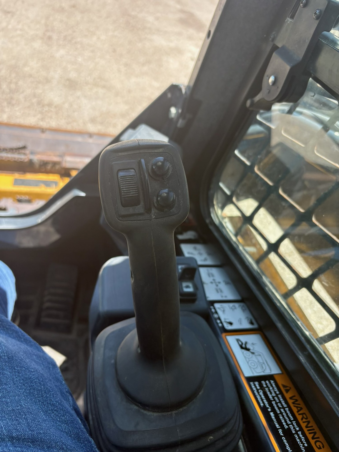 2021 John Deere 331G Image 15