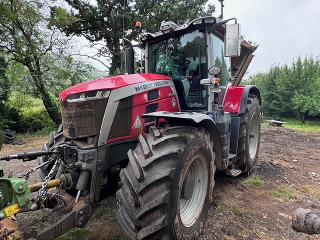 2023 Massey Ferguson 8s 305