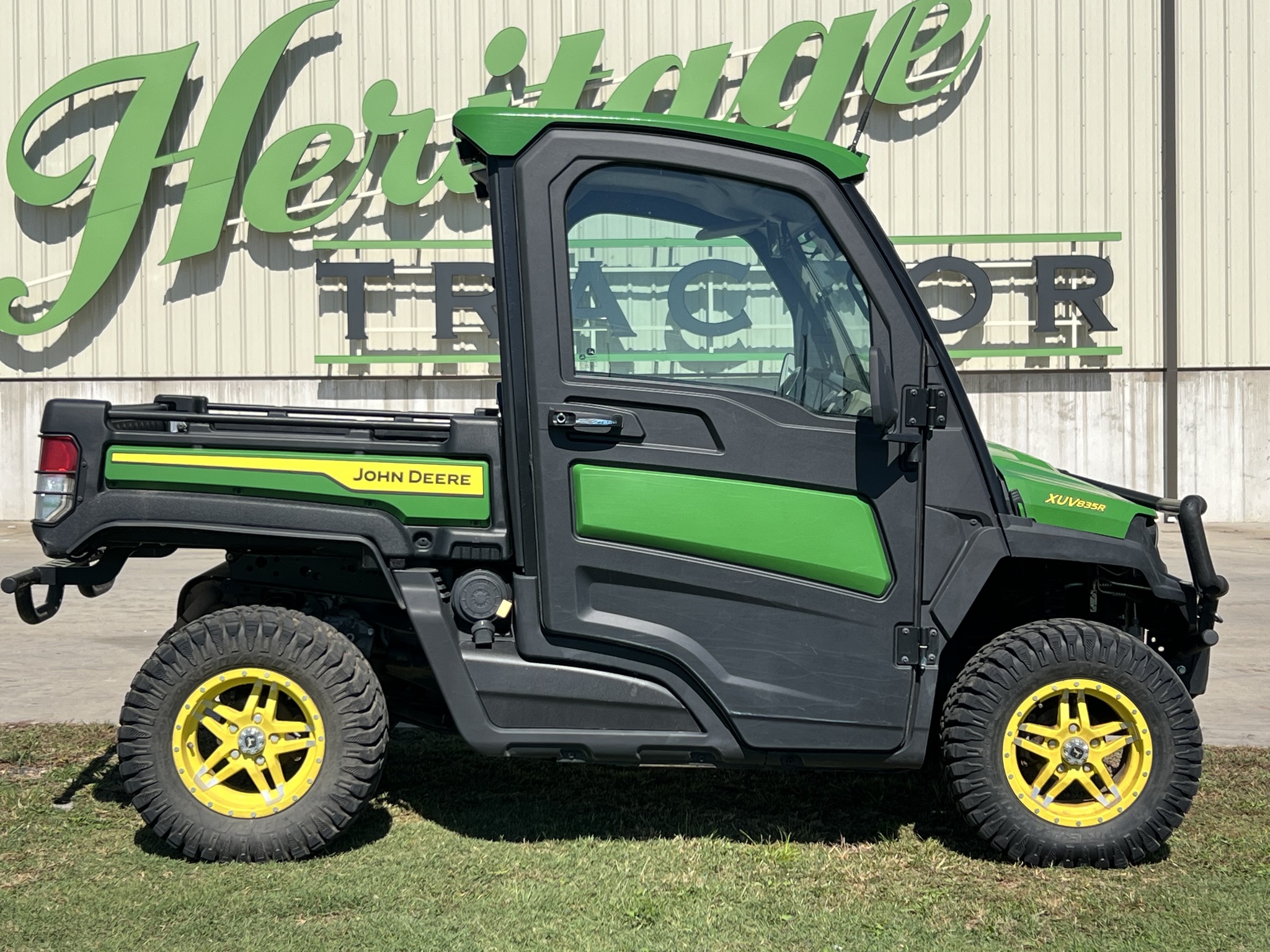  2023 John Deere XUV 835R at Heritage Tractor in Rogersville, MO