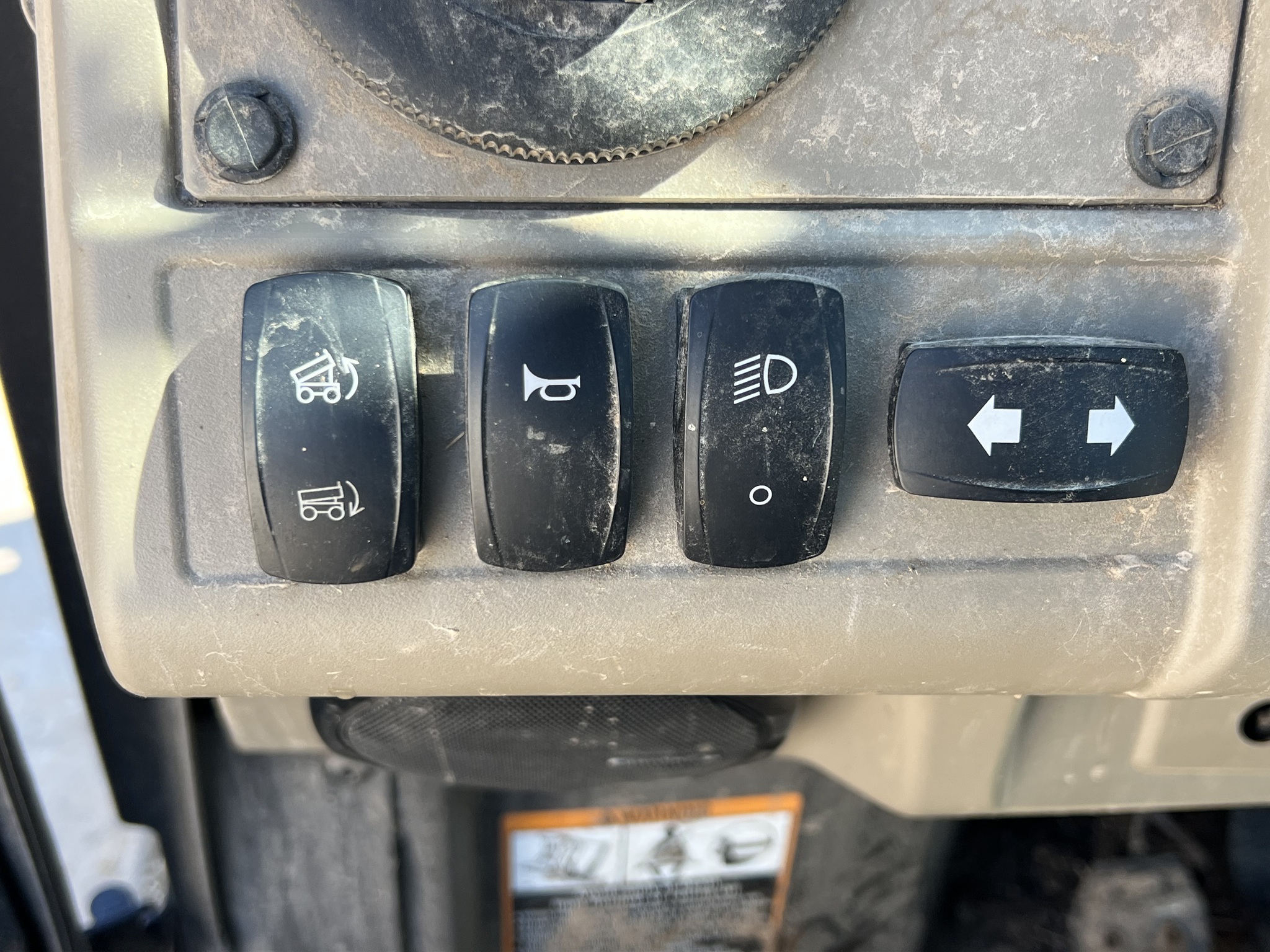  2023 John Deere XUV 835R at Heritage Tractor in Rogersville, MO