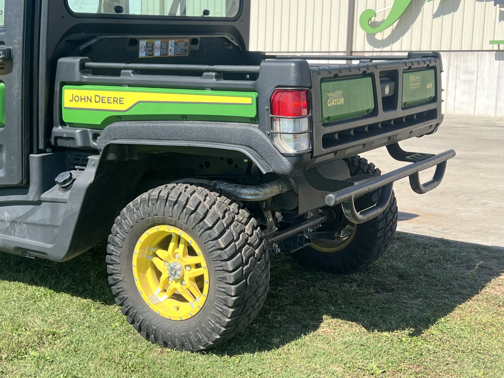  2023 John Deere XUV 835R at Heritage Tractor in Rogersville, MO