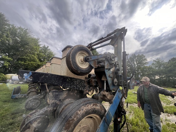 Photo of 1996 Kinze 2600