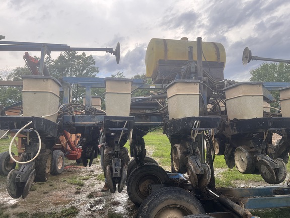 Photo of 1996 Kinze 2600